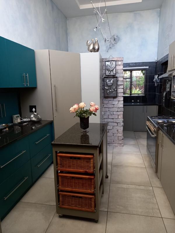 6 Bedroom Property for Sale in Dan Pienaar Free State